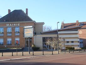 Façade la mairie.