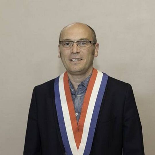 M. le maire, Raphael Aix